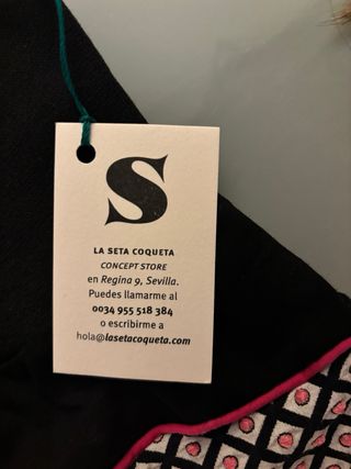 Falda vintage negra y rosa