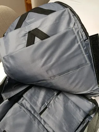 Mochila Antirrobo Negra y Gris