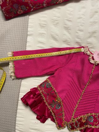 Traje de Fallera Niña con Manteletas y Aderezo