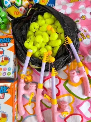 Lote juegos infantiles diana, patos de pesca