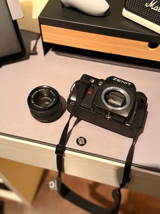 Câmara Analógica Zenit 122 + Helios-44M-7