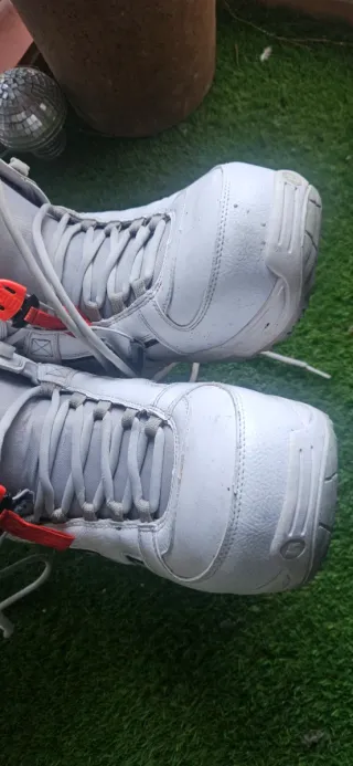 Tabla Snowboard Tijuana 163W + Botas Burton T48