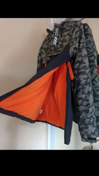 Anorak TENTH Camuflaje Negro y Verde