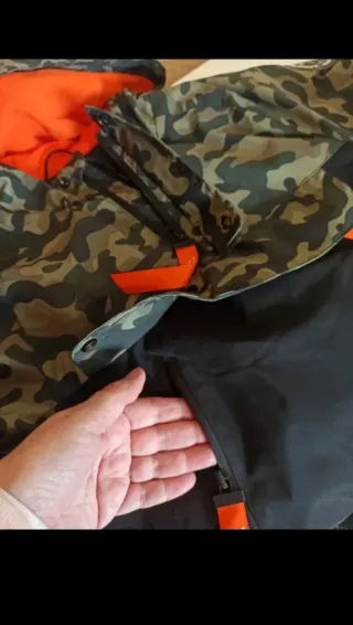 Anorak TENTH Camuflaje Negro y Verde
