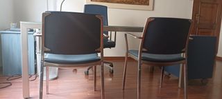 Muebles despacho:mesas, sofá, cajoneras, sillones