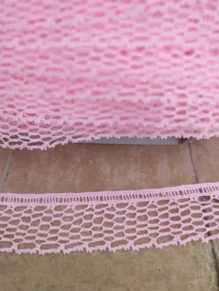 Encaje (entredos) rosa