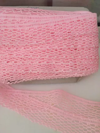 Encaje (entredos) rosa