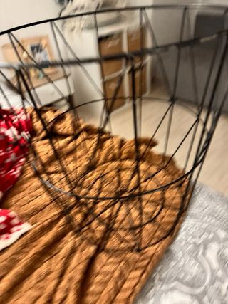 Mesa auxiliar metálica negra