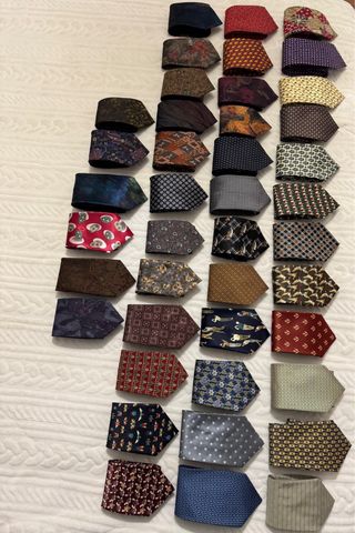 Lote 42 corbatas variadas