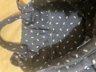 Bolso Tote Azul con Estampado Blanco