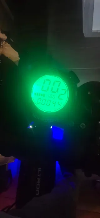 Patinete Eléctrico con Luces LED