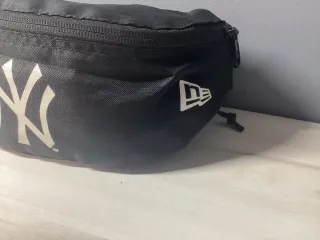 Riñonera New Era NY Yankees Negra