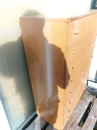 Cajonera de madera para dormitorio