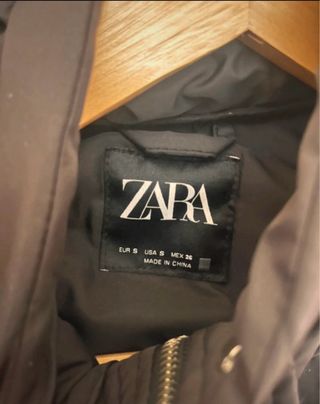 Chaleco acolchado negro Zara