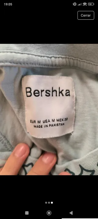 Camiseta Bershka Estampada gris