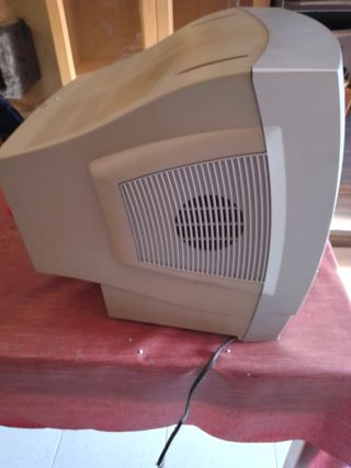 Televisor CRT Bluesky 14 + Mando