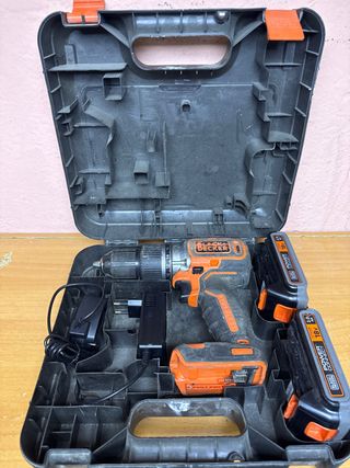 35.) Atornillador Black & Decker BL188