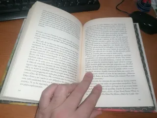 Libro: VIVES EN LAS CINTAS QUE ME GRABASTE