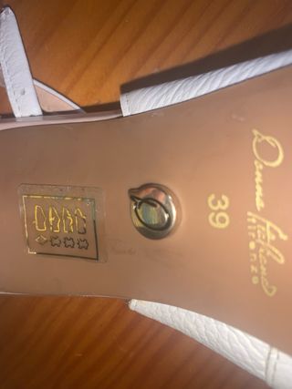 Tacones blancos y naranjas talla 39 acepto ofertas