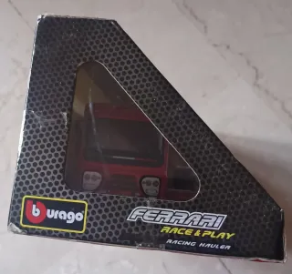 Ferrari Racing Hauler  Burago 1:43