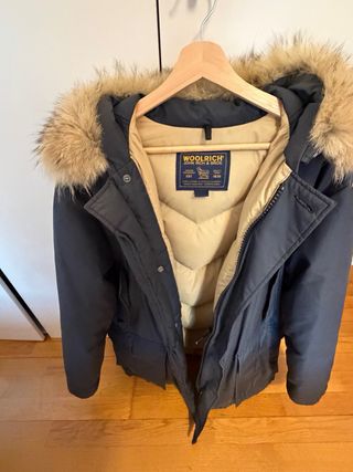 Abrigo Woolrich Gris con Capucha