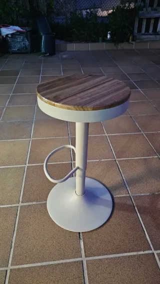 Taburete alto metal y madera ajustable