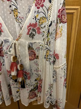 Chaqueta flores fina y ámplia ZARA  talla L