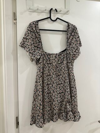 Vestido floral mini Pull & Bear