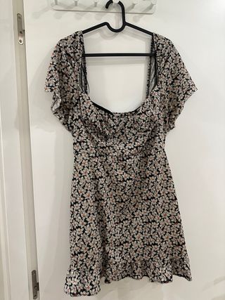 Vestido floral mini Pull & Bear