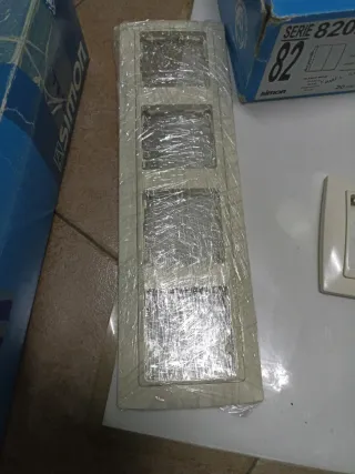 Simon Serie 82 Mecanismos Luz