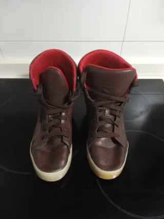 Zapatillas Puma caña alta marrones