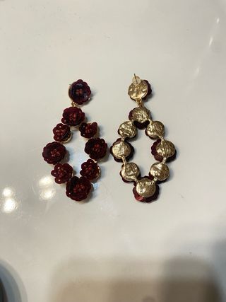 Pendientes flor burdeos