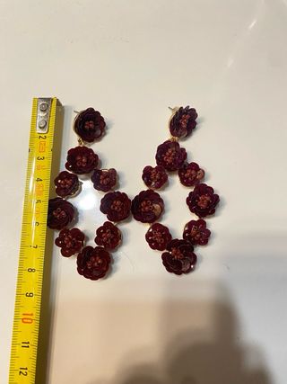 Pendientes flor burdeos
