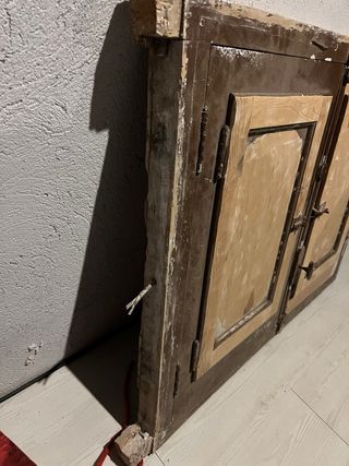 Ventana madera dos hojas a restaurar