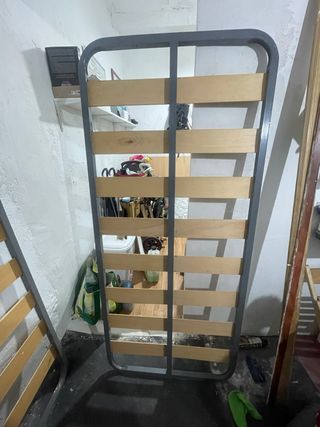 Somier de madera y metal
