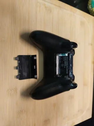 Controller Xbox One. Funziona tutto tranne il joystick.