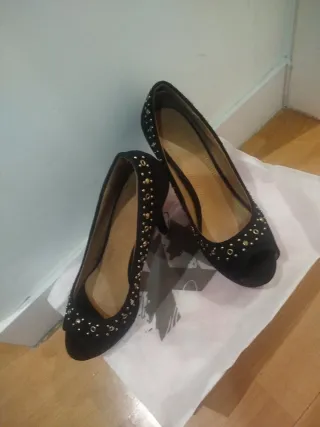 Zapatos de vestir negros talla 38 - 5€