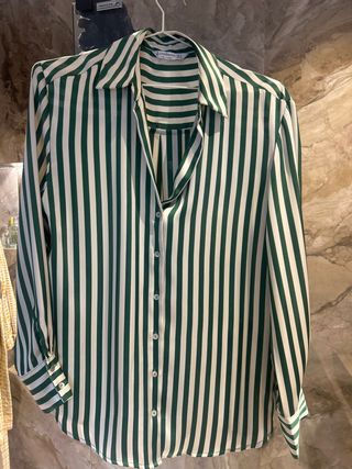 Blusa Stradivarius rayas verdes Talla S
