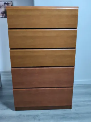 Cómoda de madera