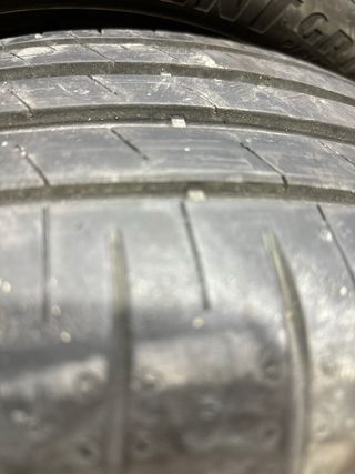 Neumático Goodyear 215/55R17