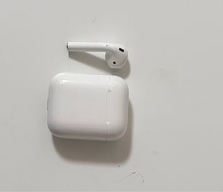 Airpods 2da Gen. Auricular Derecho y Caja