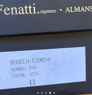 Zapatos de vestir negros y azules