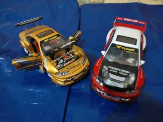 Coche  a escala Nissan .