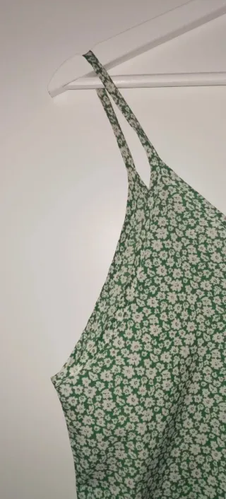 Vestido tirantes floral Pull and Bear Talla S