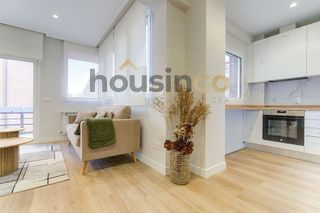 Piso en alquiler en San Juan Bautista en Madrid