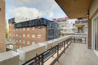 Piso en alquiler en San Juan Bautista en Madrid