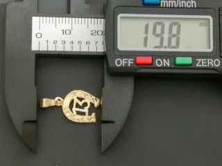 Colgante Herradura Oro 18k con Circonitas