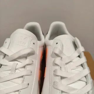 Sapatilhas Veja Campo 42 Branco Laranja