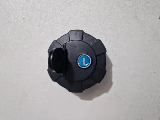Tapa de combustible con llave