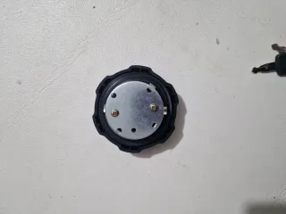 Tapa de combustible con llave